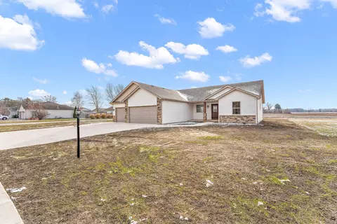 403 W Central Ave, Wheatfield, IN 46392 photo 3