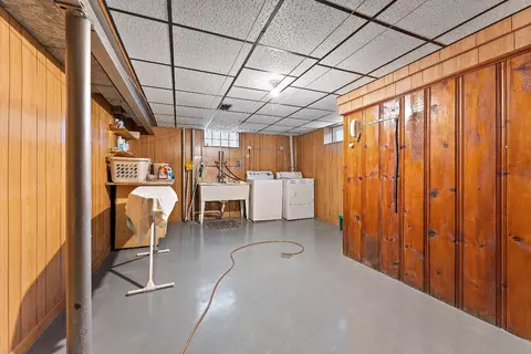 8337 Parkview Ave, Munster, IN 46321 photo 17