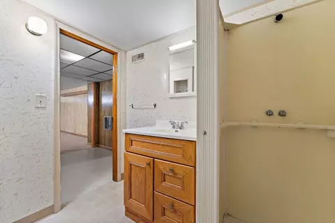 8337 Parkview Ave, Munster, IN 46321 photo 18