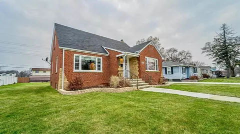8144 Harrison Ave, Munster, IN 46321 photo 2