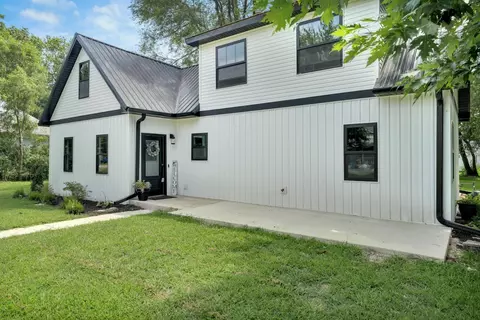369 E Grove St, Wheatfield, IN 46392 photo 1
