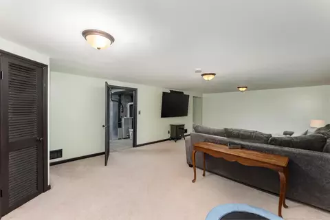 352 N Wright St, Griffith, IN 46319 photo 4