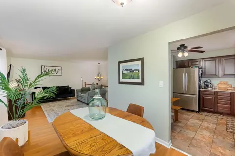 352 N Wright St, Griffith, IN 46319 photo 6