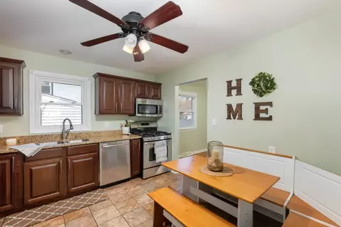 352 N Wright St, Griffith, IN 46319 photo 9