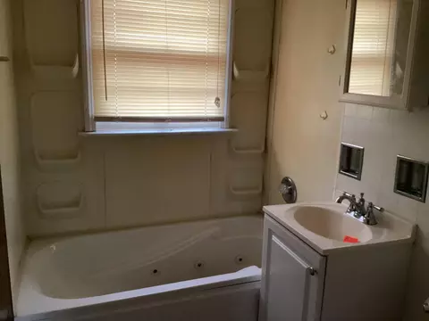 885 Floyd St, Gary, IN 46403 photo 7