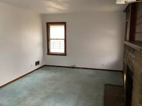 885 Floyd St, Gary, IN 46403 photo 4
