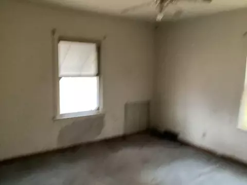 885 Floyd St, Gary, IN 46403 photo 9