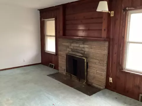 885 Floyd St, Gary, IN 46403 photo 5