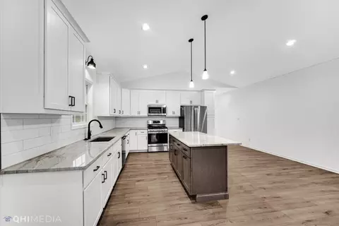 697 Verdano Ter, Crown Point, IN 46307 photo 10
