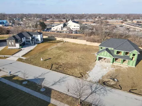 1619 Laurel Ln, Munster, IN 46321 photo 2
