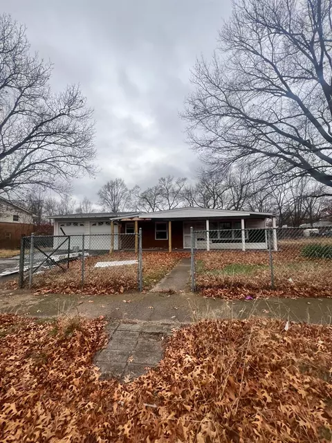 2256 Roosevelt Pl, Gary, IN 46404 photo 1