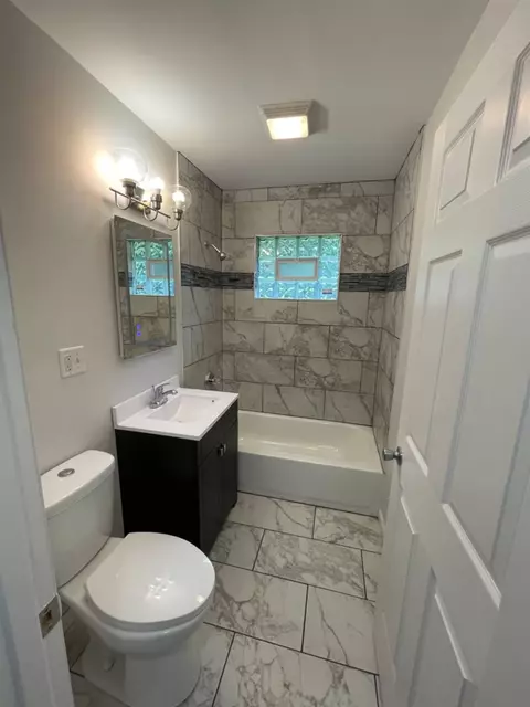 1130 E 47th Pl, Gary, IN 46409 photo 3