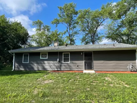 1130 E 47th Pl, Gary, IN 46409 photo 2