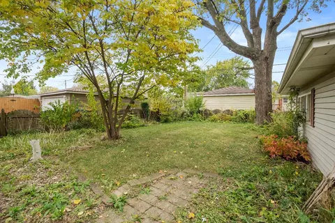 8032 Monaldi Dr, Munster, IN 46321 photo 19