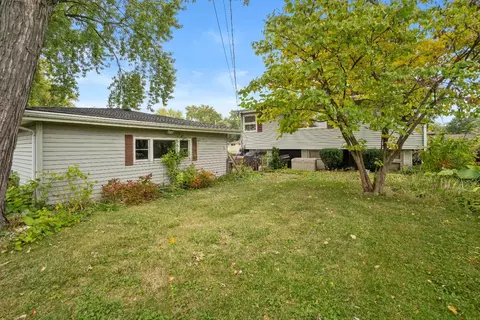 8032 Monaldi Dr, Munster, IN 46321 photo 18