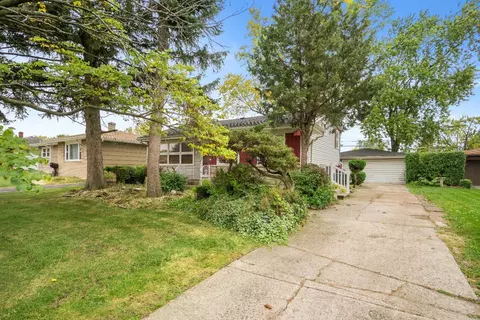 8032 Monaldi Dr, Munster, IN 46321 photo 3