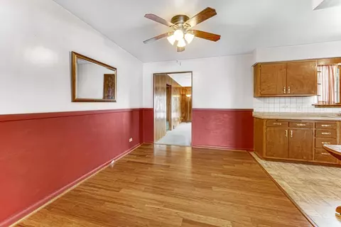 8053 Howard Ave, Munster, IN 46321 photo 5