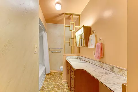 8053 Howard Ave, Munster, IN 46321 photo 16