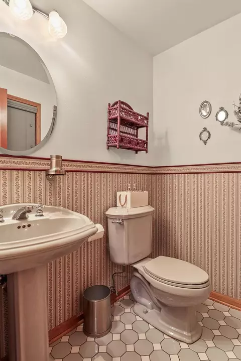 809 115th St, Whiting, IN 46394 photo 12