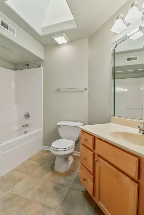 1075 Freedom Cir, Crown Point, IN 46307 photo 15