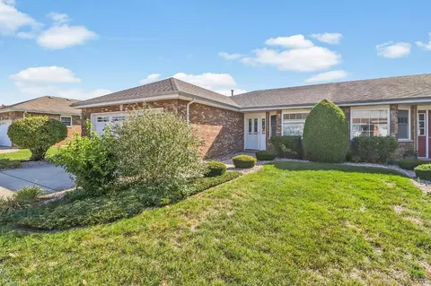 1075 Freedom Cir, Crown Point, IN 46307 photo 1
