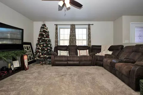 1869 W 900, Wheatfield, IN 46392 photo 4