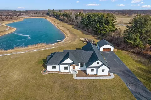 11161 Waters Edge Dr, Wheatfield, IN 46392 photo 1