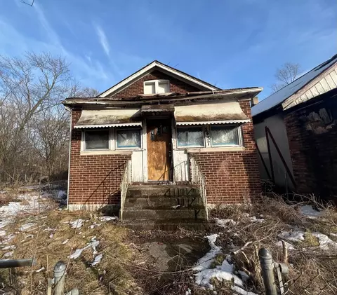 2437 Delaware St, Gary, IN 46407 photo 1