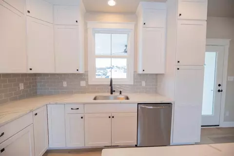 5927 Dune Harbor Dr, Portage, IN 46368 photo 6