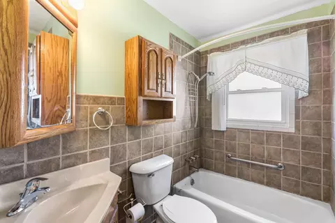 952 N Elmer St, Griffith, IN 46319 photo 9