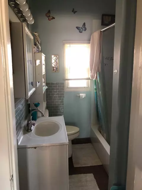 5733 E 5th Pl, Gary, IN 46403 photo 9