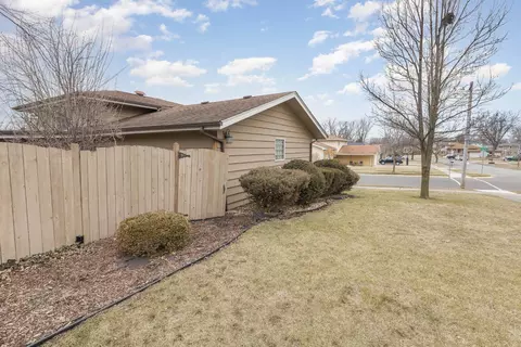 744 Laurel Dr, Dyer, IN 46311 photo 41