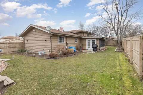 744 Laurel Dr, Dyer, IN 46311 photo 38