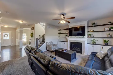9273 Concord Rd, Saint John, IN 46373 photo 6