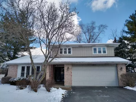 1315 Cedar Crest Dr, Munster, IN 46321 photo 1