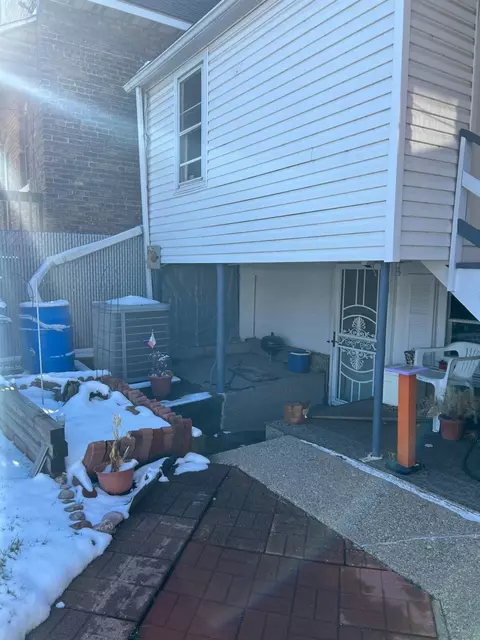 966 Myrtle Ave, Whiting, IN 46394 photo 3