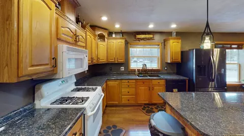 14893 Appleblossom Dr, Wheatfield, IN 46392 photo 4