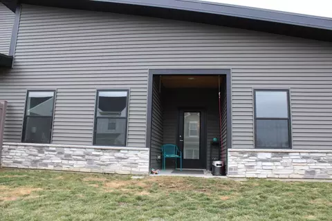 315 Nomo Pl, Crown Point, IN 46307 photo 3