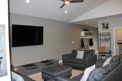 315 Nomo Pl, Crown Point, IN 46307 photo 10