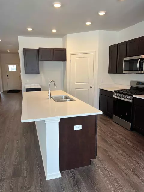 10470 Morse Pl, Saint John, IN 46373 photo 3