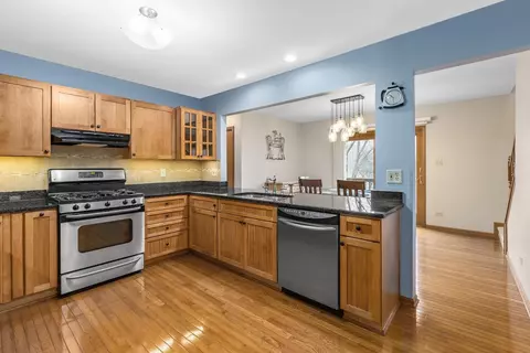 524 Canterbury Ct, Griffith, IN 46319 photo 6