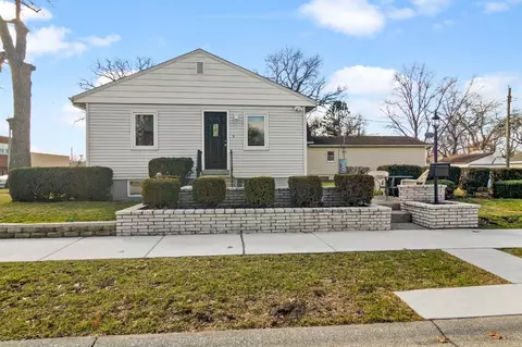 146 N Griffith Blvd, Griffith, IN 46319 photo 2