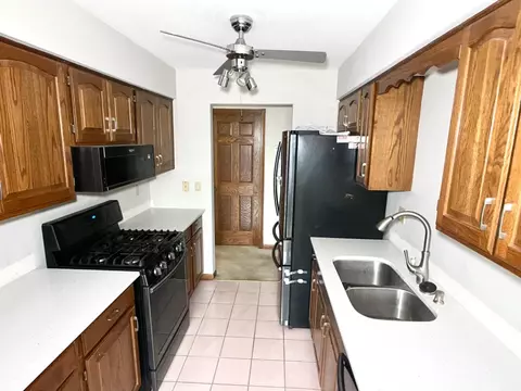 8220 Harrison Ave #304, Munster, IN 46321 photo 6