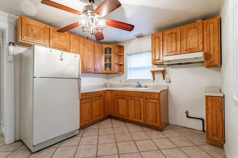 830 Summer St, Hammond, IN 46320 photo 7