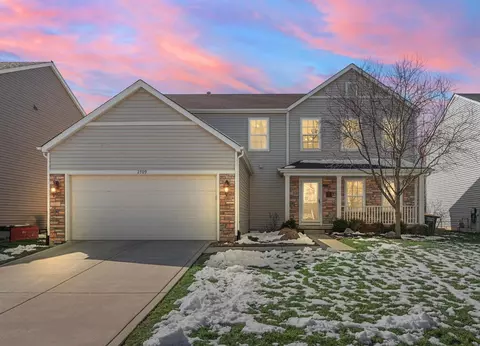 2709 Westwind Dr, Valparaiso, IN 46385