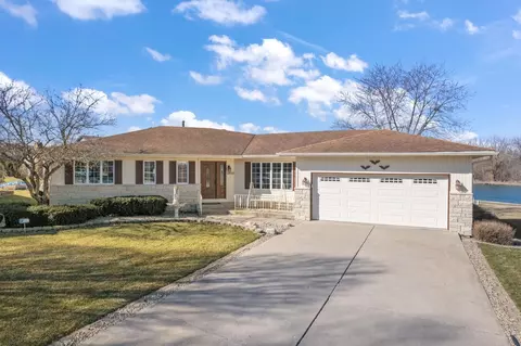 2552 Perry Ct, Dyer, IN 46311 photo 1