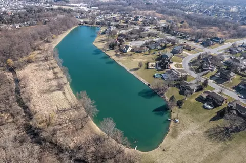 2552 Perry Ct, Dyer, IN 46311 photo 4