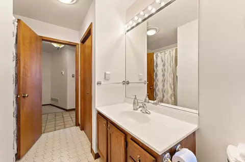 2552 Perry Ct, Dyer, IN 46311 photo 16