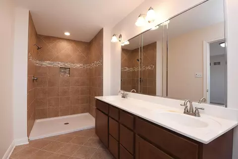 10163 Privet Dr, Crown Point, IN 46307 photo 9