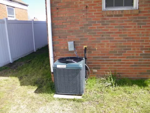 322 Waite St, Gary, IN 46404 photo 6